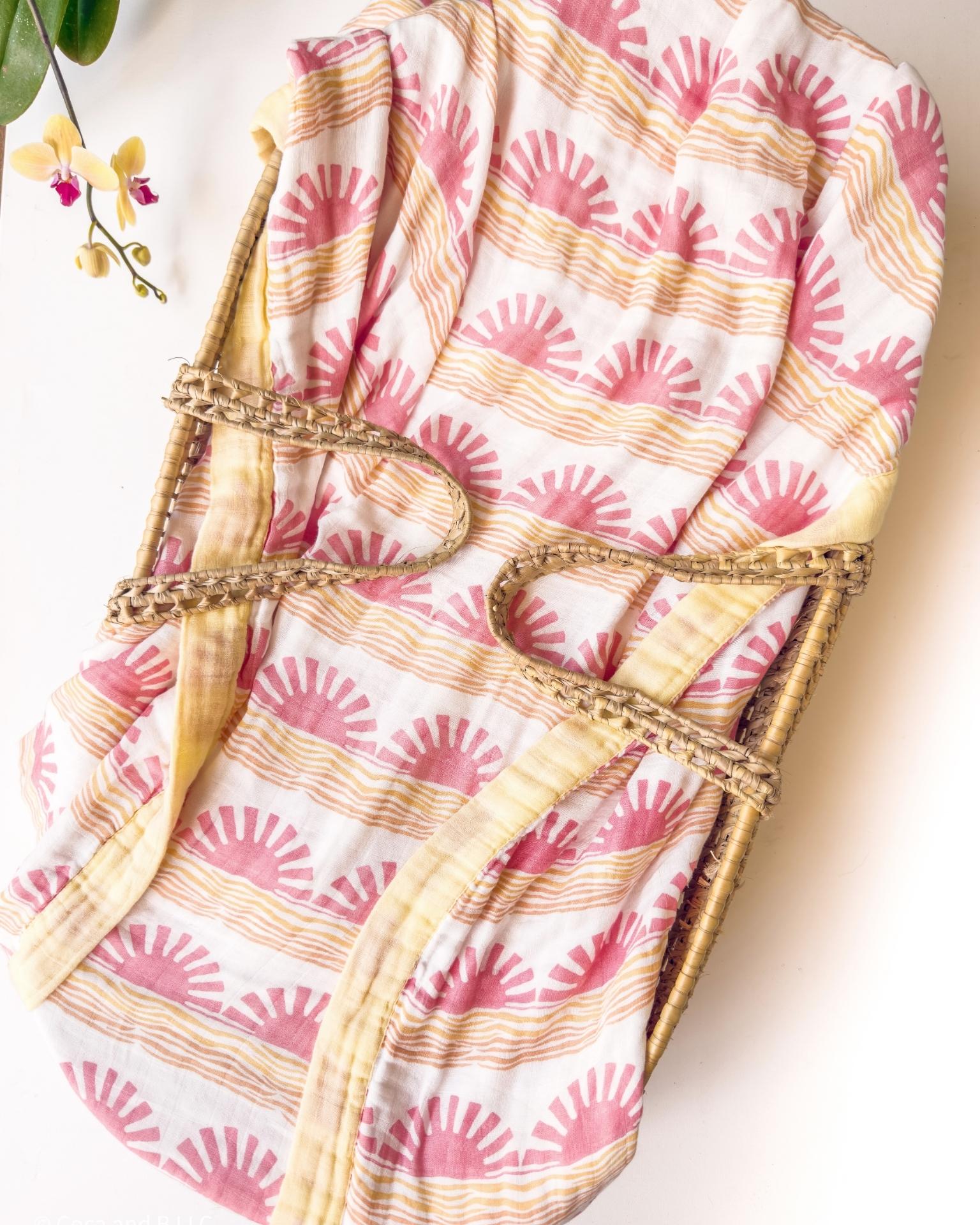 Pink Sun + Wave Print 6-Layer Organic Baby Blanket - Coca + B.
