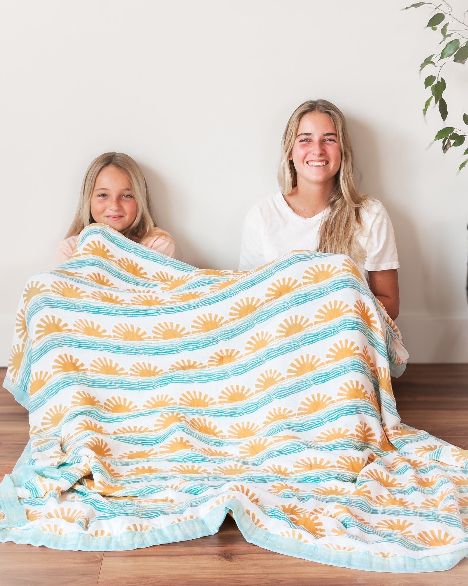 Sun + Wave Organic Muslin Throw Blanket - Coca + B.