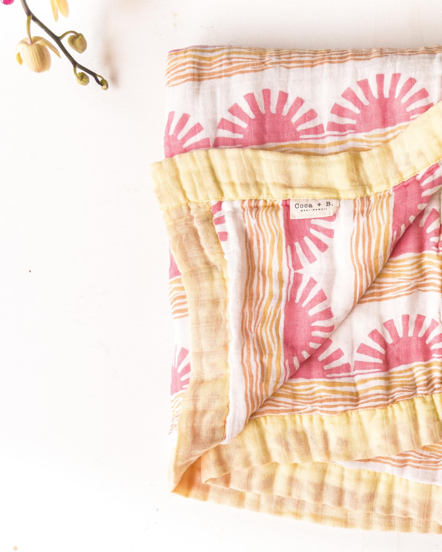 Pink Sun + Wave Print 6-Layer Organic Baby Blanket - Coca + B.