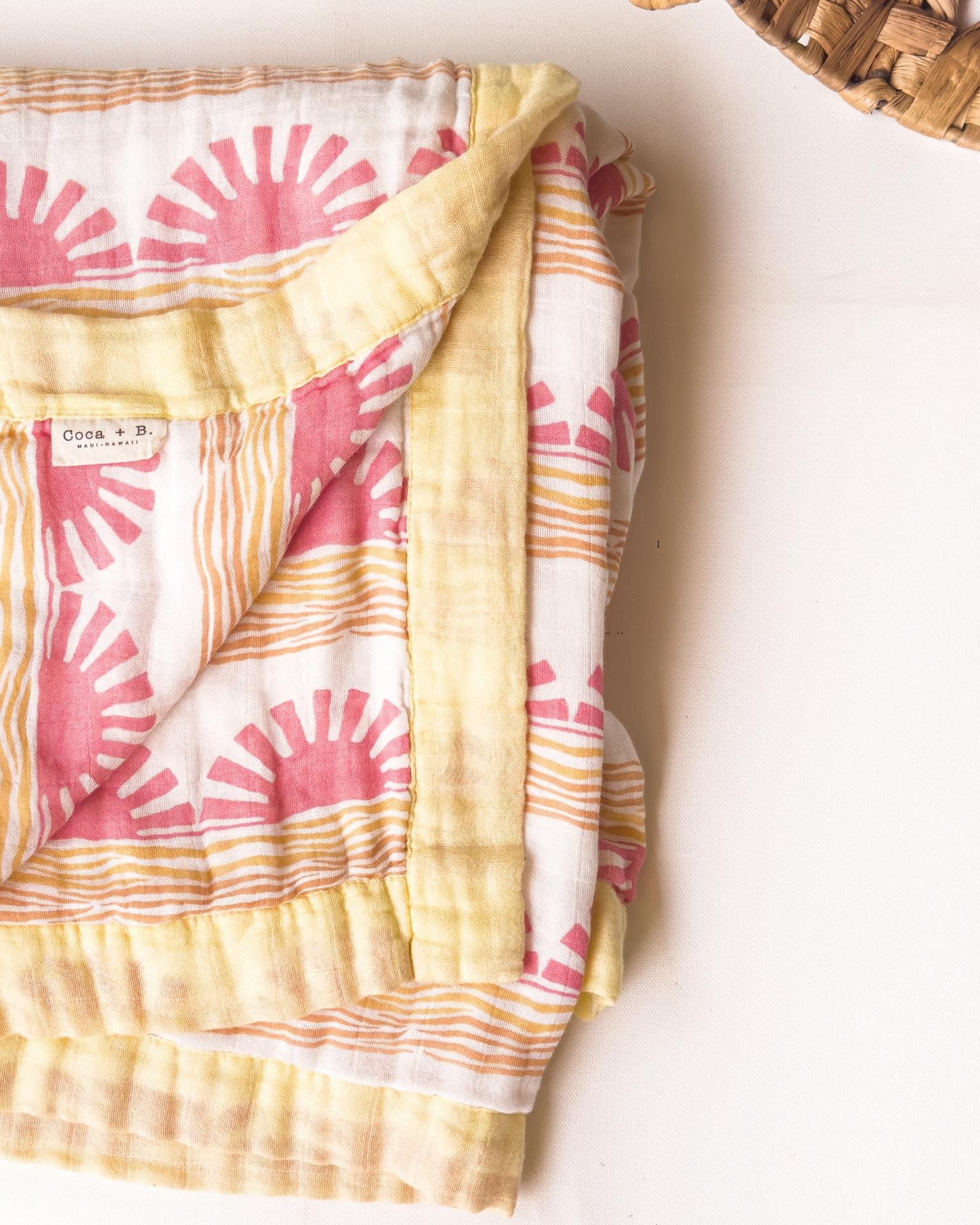 Pink Sun + Wave Print 6-Layer Organic Baby Blanket - Coca + B.