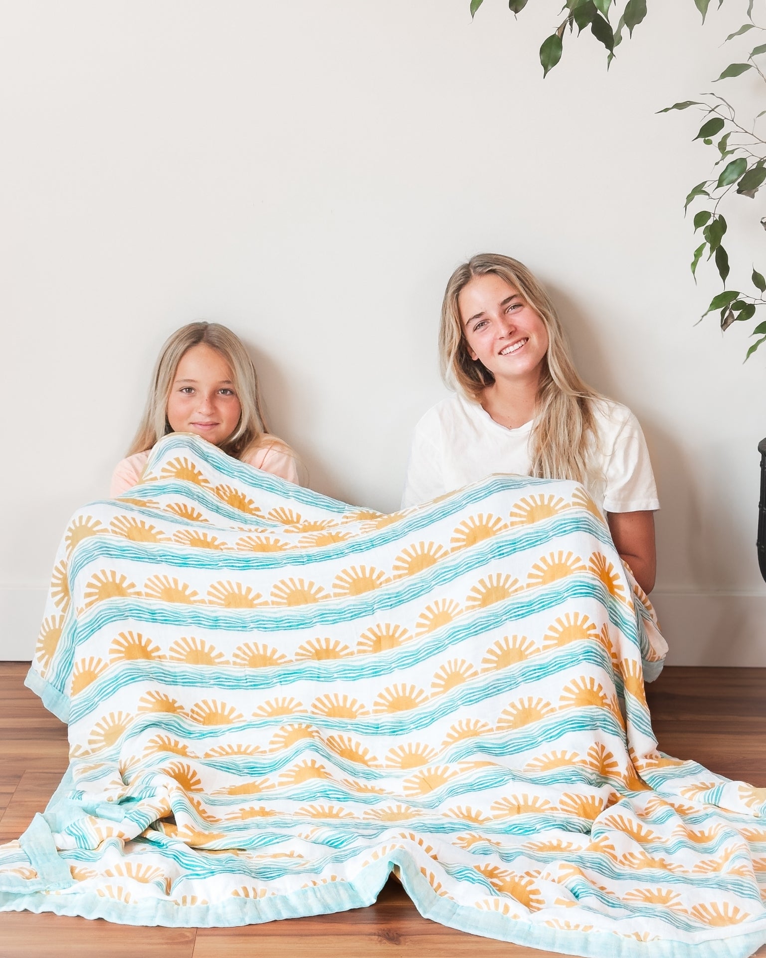 Sun + Wave Organic Muslin Throw Blanket - Coca + B.
